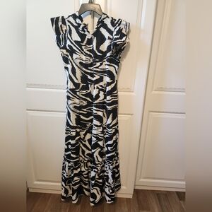 JODIFL Black and White Abstract Maxi Dress
